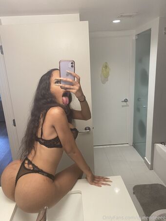 onlymariss Голі Зливи OnlyFans Фото 14