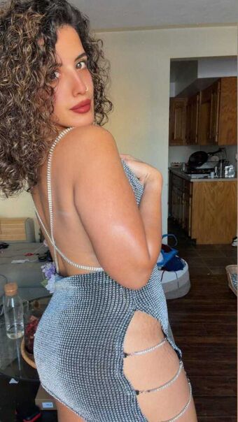 Oshi.az Голі Зливи OnlyFans Фото 8