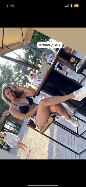 Pamellachka Голі Зливи OnlyFans Фото 21