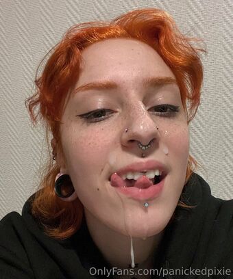 panickedpixie Голі Зливи OnlyFans Фото 11