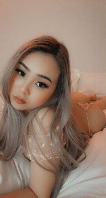 peachyval Голі Зливи OnlyFans Фото 16