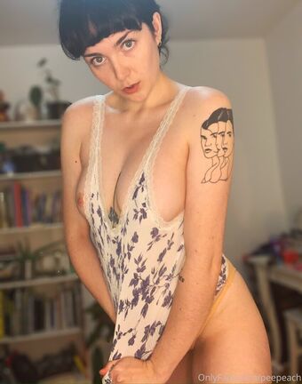 peepeach Голі Зливи OnlyFans Фото 6