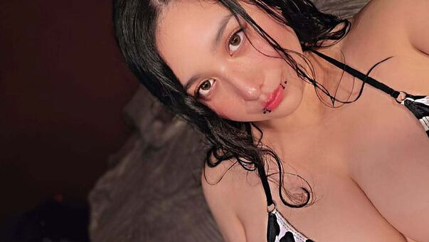 Pekeasmr Голі Зливи OnlyFans Фото 84