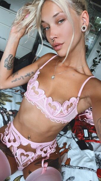Phirose Голі Зливи OnlyFans Фото 15