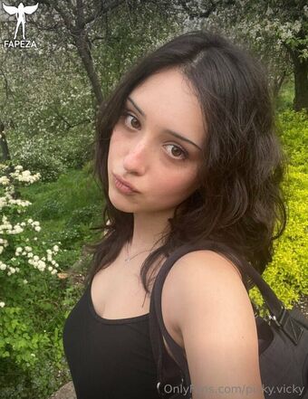 pickyvicky Голі Зливи OnlyFans Фото 13