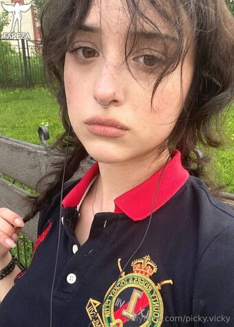 pickyvicky Голі Зливи OnlyFans Фото 16
