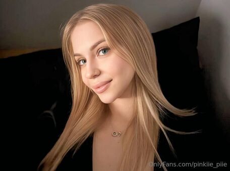 pinkiie_piie Голі Зливи OnlyFans Фото 72