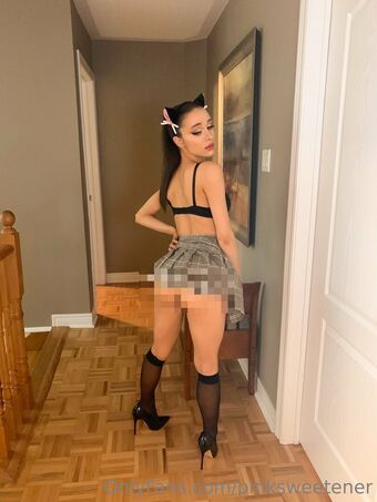 pinksweetener Голі Зливи OnlyFans Фото 4