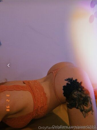 piper1213 Голі Зливи OnlyFans Фото 3