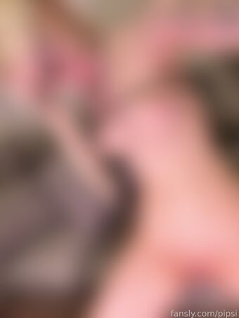 pipsi Голі Зливи OnlyFans Фото 30