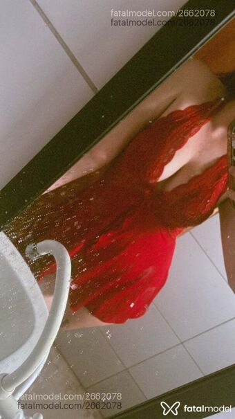 pixelallie Голі Зливи OnlyFans Фото 13