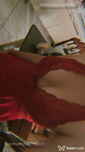 pixelallie Голі Зливи OnlyFans Фото 14