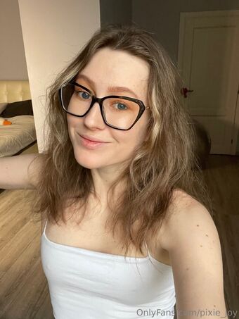 pixie_joy Голі Зливи OnlyFans Фото 14