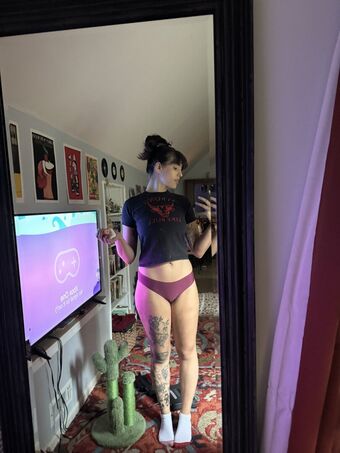 Pixiexsnow Голі Зливи OnlyFans Фото 100