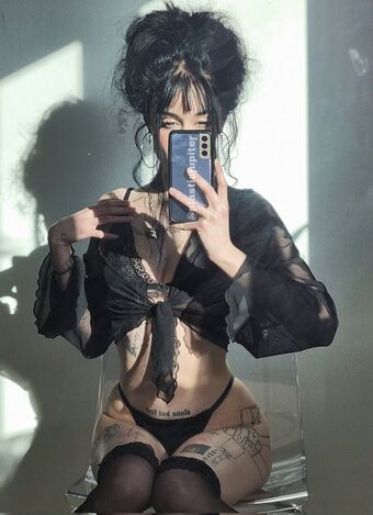 plasticjupiter Голі Зливи OnlyFans Фото 37