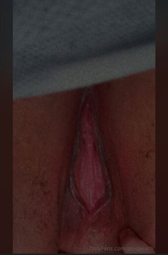 pluspeach Голі Зливи OnlyFans Фото 1