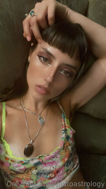 plutoastrology Голі Зливи OnlyFans Фото 17