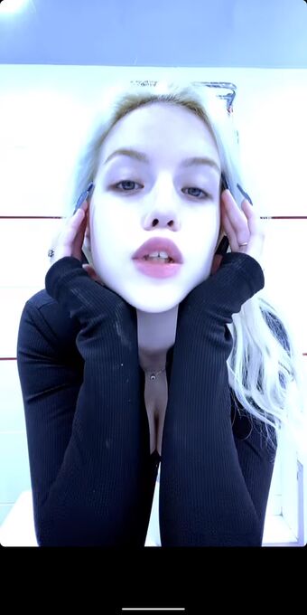 plxppss Голі Зливи OnlyFans Фото 16
