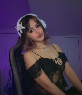 pocketgf Голі Зливи OnlyFans Фото 1