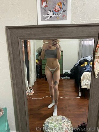 powerfulclit Голі Зливи OnlyFans Фото 20