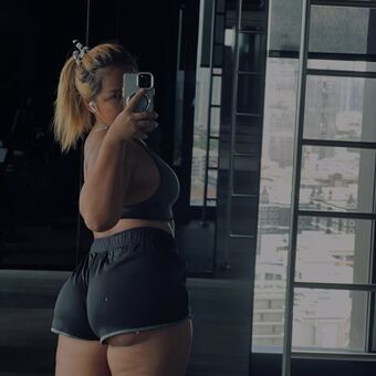 Praew Голі Зливи OnlyFans Фото 14