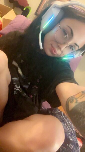 Precious Ruby Голі Зливи OnlyFans Фото 35