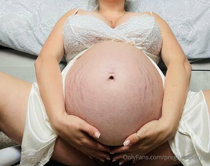 pregnantpolly30