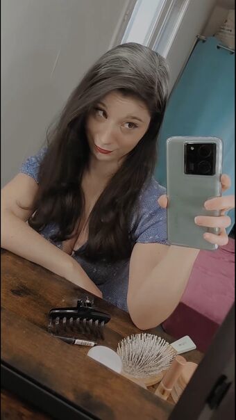 Pressea Голі Зливи OnlyFans Фото 2