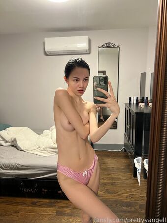 prettyybb Голі Зливи OnlyFans Фото 24