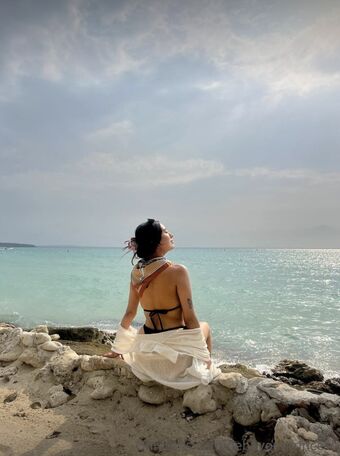 PrincessNeha Голі Зливи OnlyFans Фото 13