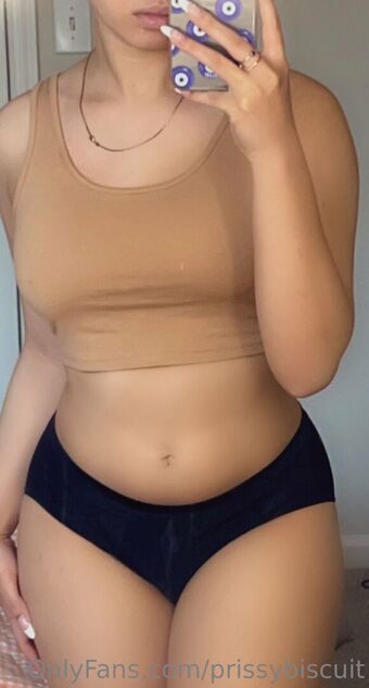 prissybiscuit Голі Зливи OnlyFans Фото 7