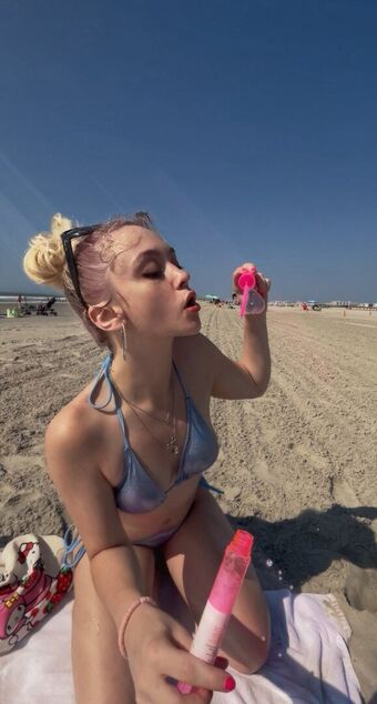 Programmedbitch Голі Зливи OnlyFans Фото 7