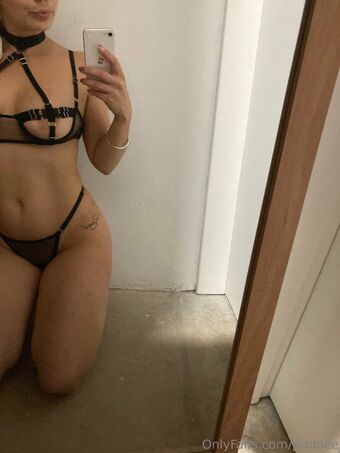 propiee Голі Зливи OnlyFans Фото 8