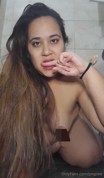 propiee Голі Зливи OnlyFans Фото 13