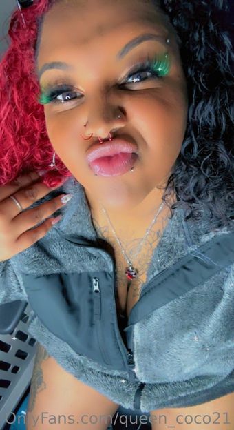 queen_coco21 Голі Зливи OnlyFans Фото 9