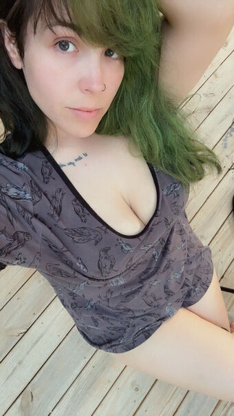 QueenKryptid Голі Зливи OnlyFans Фото 10