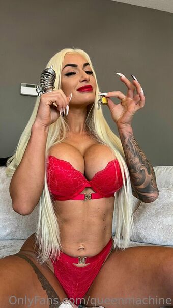 queenmachine Голі Зливи OnlyFans Фото 90