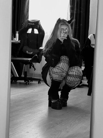 R1nari Голі Зливи OnlyFans Фото 189