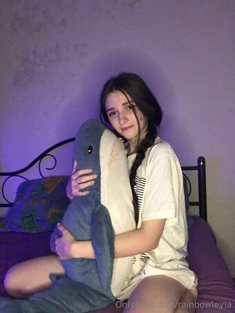 rainbowleyla Голі Зливи OnlyFans Фото 18