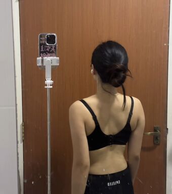Rainie Голі Зливи OnlyFans Фото 9