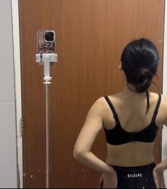Rainie Голі Зливи OnlyFans Фото 10