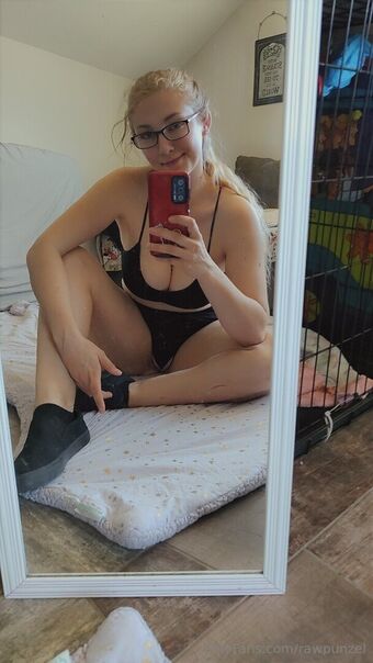 rawpunzel Голі Зливи OnlyFans Фото 8