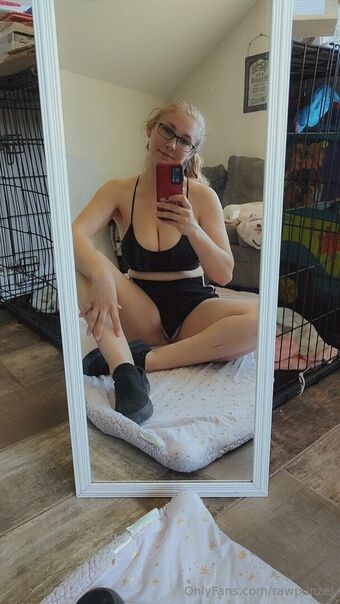 rawpunzel Голі Зливи OnlyFans Фото 9