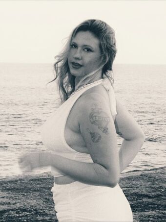 Rayca Голі Зливи OnlyFans Фото 5