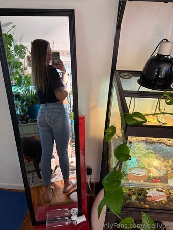 reallybre Голі Зливи OnlyFans Фото 49