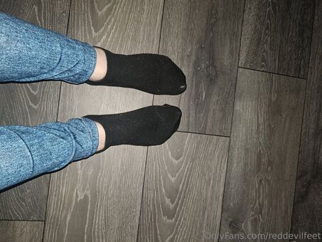 reddevilfeet Голі Зливи OnlyFans Фото 8