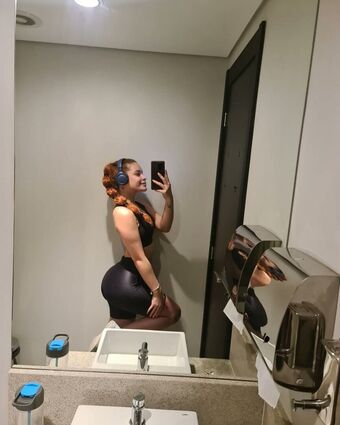redhead Голі Зливи OnlyFans Фото 19