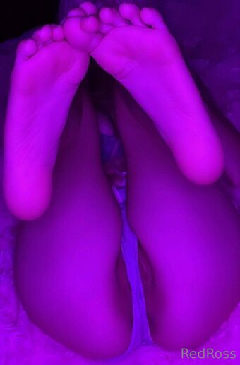 RedRoss Голі Зливи OnlyFans Фото 9