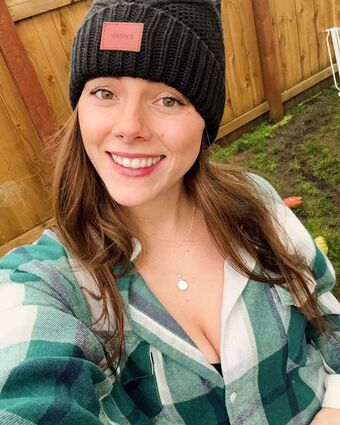 Riley Rox Голі Зливи OnlyFans Фото 4