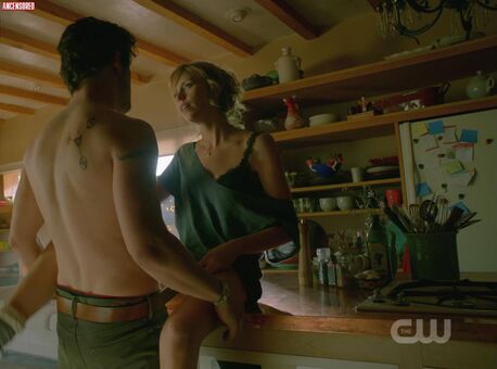 Riley Voelkel Голі Зливи OnlyFans Фото 6